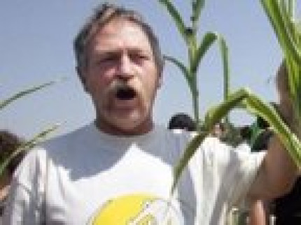 Les faucheurs volontaires lancent la chasse aux OGM Les faucheurs volontaires lancent la chasse aux OGM