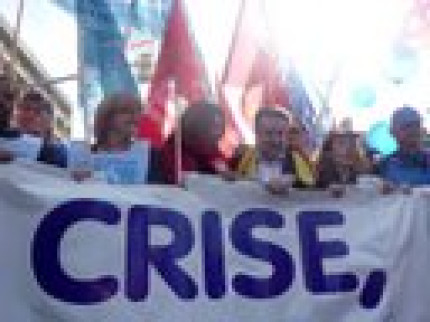 Les salariés de Manitowoc manifestent dans la Loire Les salariés de Manitowoc manifestent dans la Loire