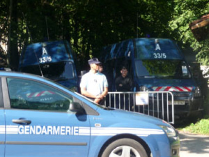 Un bébé laissé seul se noie dans une baignoire dans le Nord-Isère Un bébé laissé seul se noie dans une baignoire dans le Nord-Isère