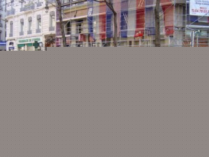 Un corps découvert au pied d'un immeuble samedi à Lyon Un corps découvert au pied d'un immeuble samedi à Lyon