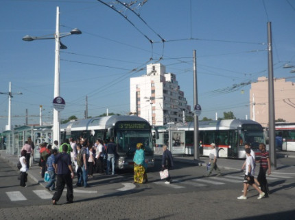 Un homme bless&eacute; &agrave; coup de sabre