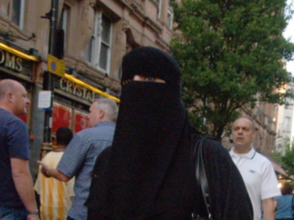 Une prévenue vient au tribunal avec la burqa Une prévenue vient au tribunal avec la burqa