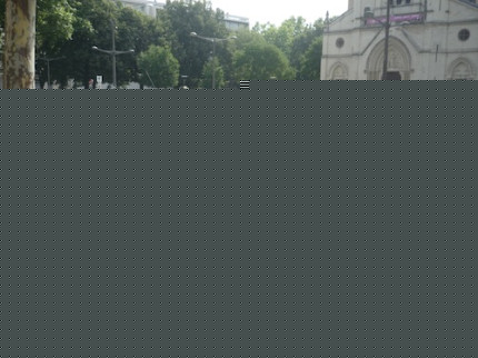 Une voiture en feu vendredi matin sur le cours Charlemagne