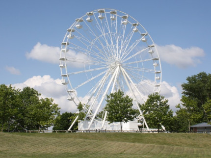 Une grande roue installée tout l’été au Parc de Miribel Jonage Une grande roue installée tout l’été au Parc de Miribel Jonage
