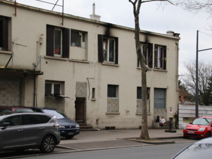 Des Roms évacués d’un squat à Villeurbanne Des Roms évacués d’un squat à Villeurbanne