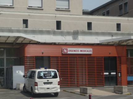 Un ado aspergé d'essence et gravement brûlé à Fontaines-sur-Saône Un ado aspergé d'essence et gravement brûlé à Fontaines-sur-Saône