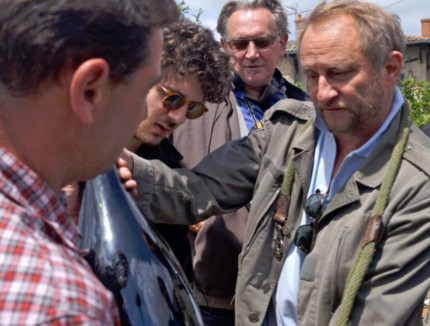 Le tournage de Saint-Amour est terminé, une bouteille de 15 litres en souvenir Le tournage de Saint-Amour est terminé, une bouteille de 15 litres en souvenir