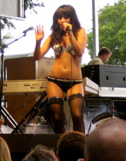 Lady Gaga chante pour Disney Lady Gaga chante pour Disney