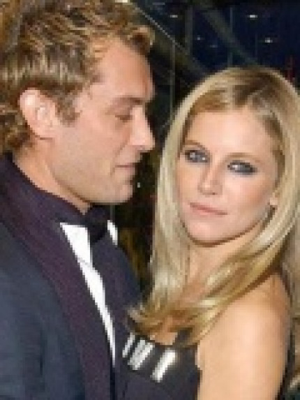 Jude Law et Sienna Miller : pas de mariage en vue Jude Law et Sienna Miller : pas de mariage en vue