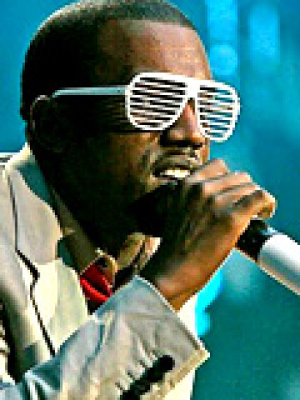 Kanye West répond aux critiques sur Internet Kanye West répond aux critiques sur Internet