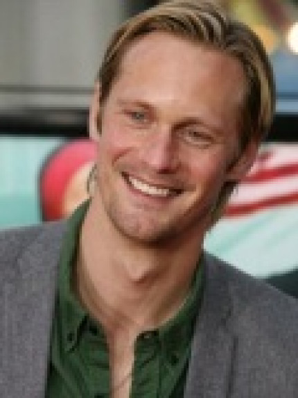 True Blood : Alexander Skarsgard alias Eric Northman adore être nu True Blood : Alexander Skarsgard alias Eric Northman adore être nu