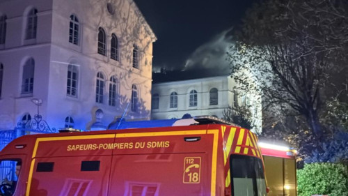 Les Chartreux victimes d'un incendie &agrave; Lyon : 150 &eacute;l&egrave;ves &eacute;vacu&eacute;s de l'internat en flammes