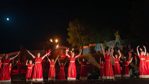 Un cabaret des ann&eacute;es 1920&hellip; en plein Rh&ocirc;ne