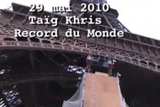 Saut en roller depuis la Tour Eiffel