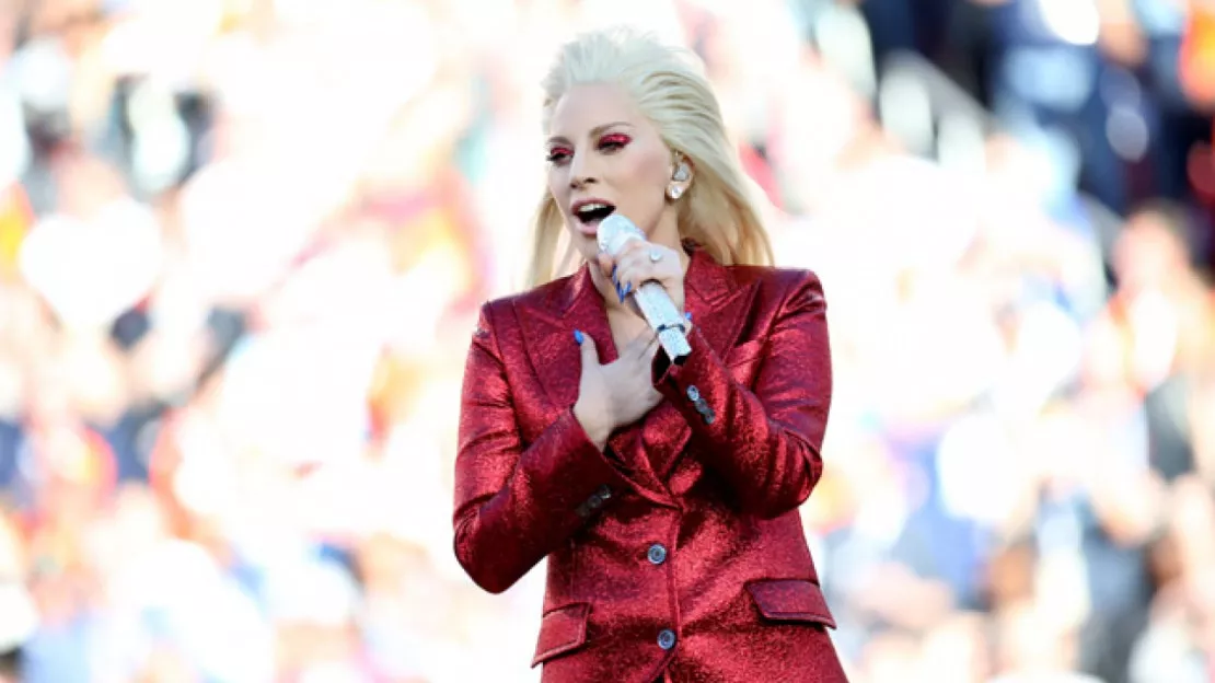 Lady Gaga ouvre le Super Bowl avec l'hymne américain !