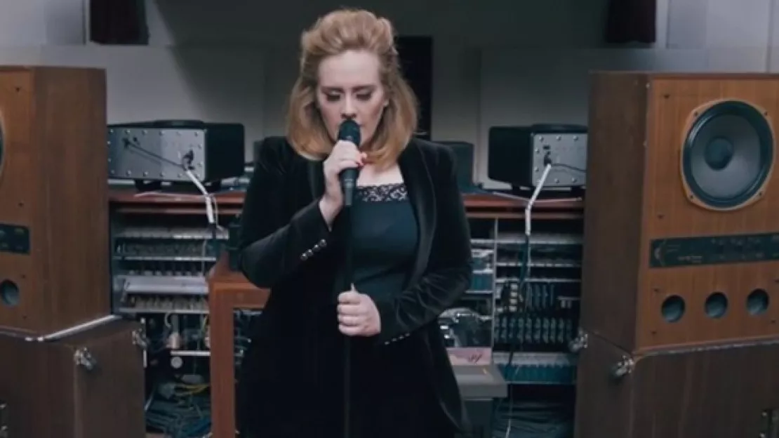 Adele dans toute sa puissance avec "When We Were Young" !