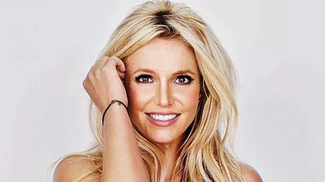 Britney Spears perd ses cheveux en plein concert !