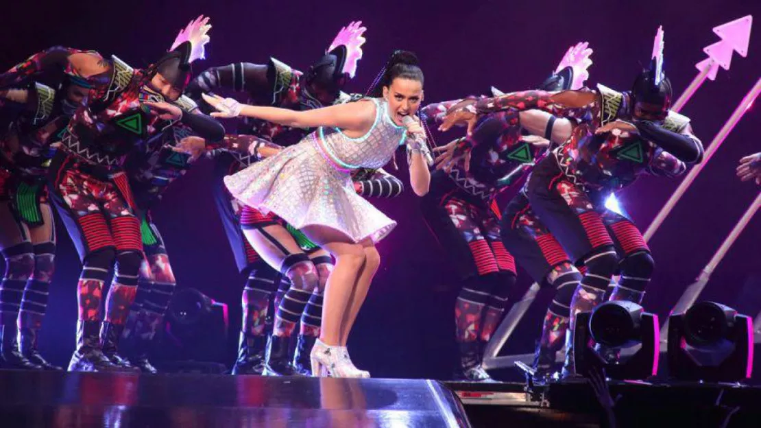 Katy Perry sort un nouveau clip live pour "Roar" !