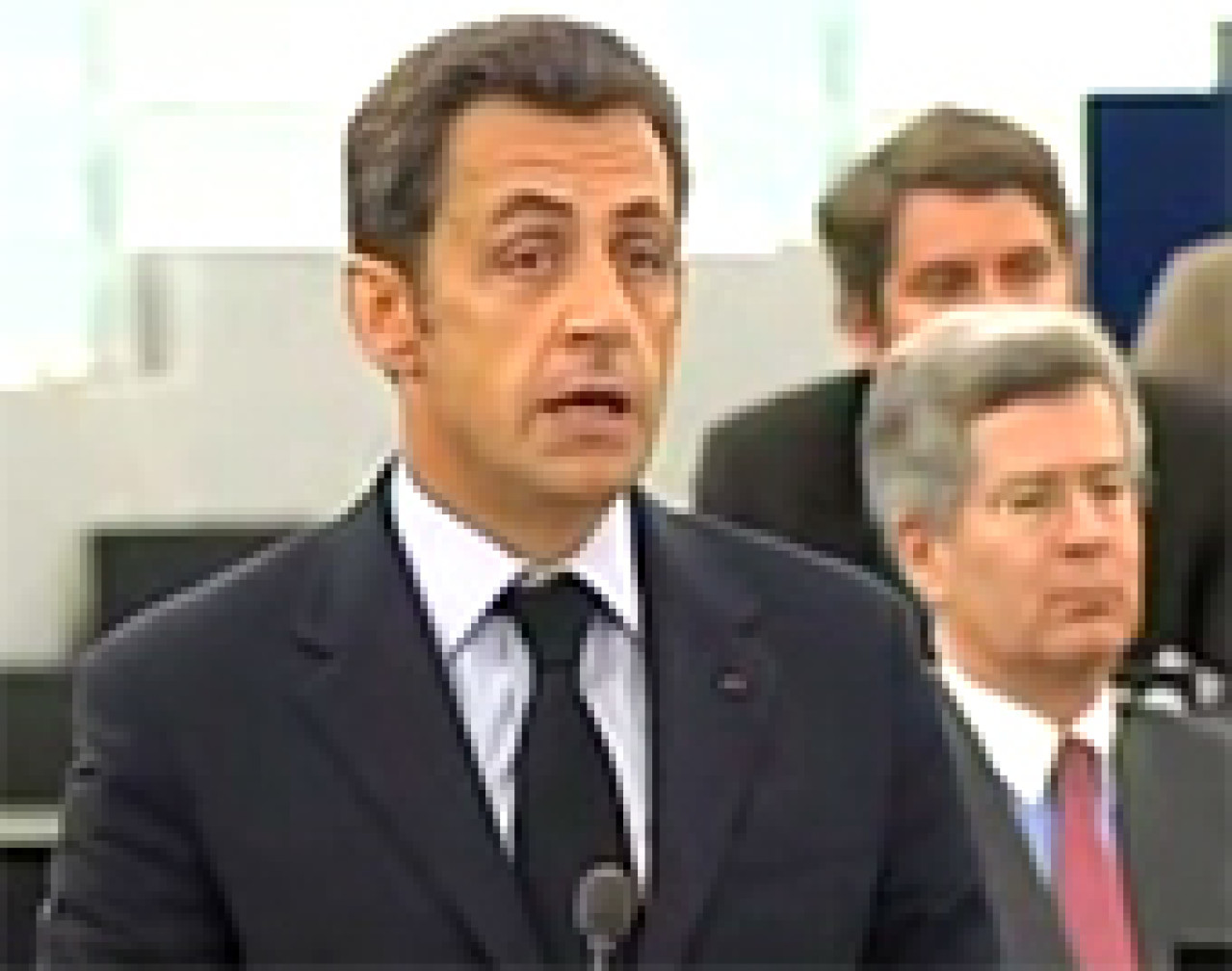 Nicolas Sarkozy interpelé sur les JO de Pékin Nicolas Sarkozy interpelé sur les JO de Pékin