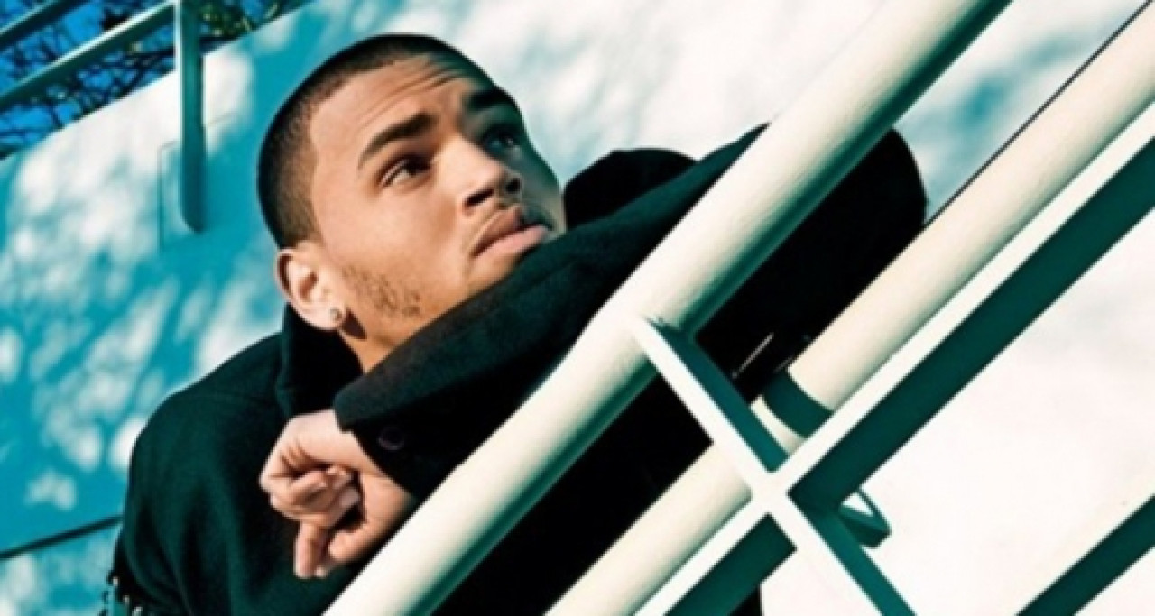 CLIP / Chris Brown - Don't Wake Me Up CLIP / Chris Brown - Don't Wake Me Up