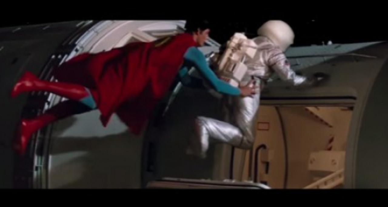 Superman dans Gravity Superman dans Gravity