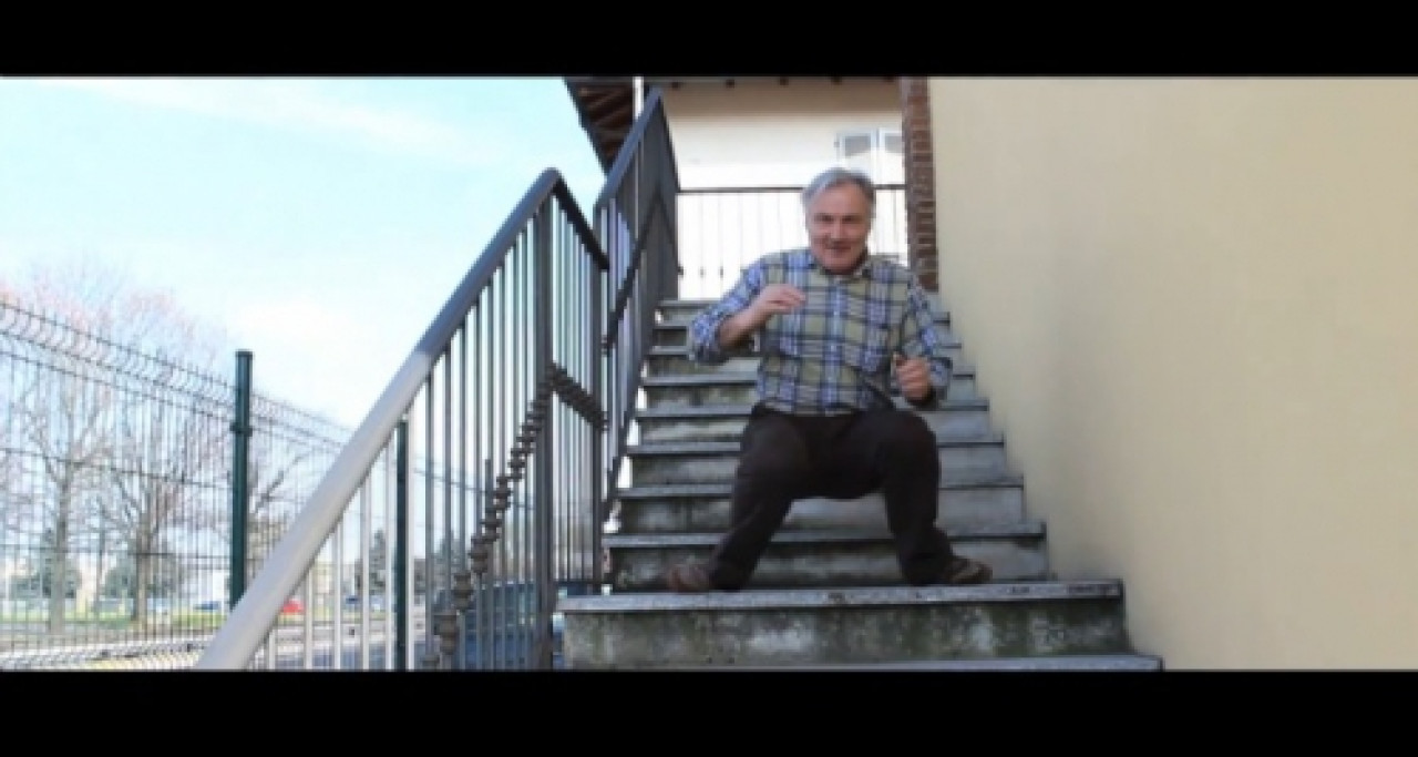 Des retraités dansent sur "Happy" Des retraités dansent sur "Happy"