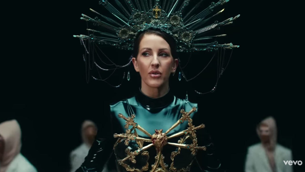 Calvin Harris et Ellie Goulding électriques dans le clip "Miracle"