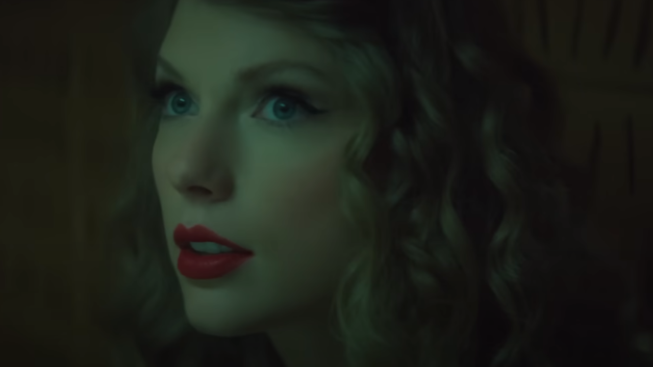 Taylor Swift au cœur de l'action dans "I can see you" Taylor Swift au cœur de l'action dans "I can see you"