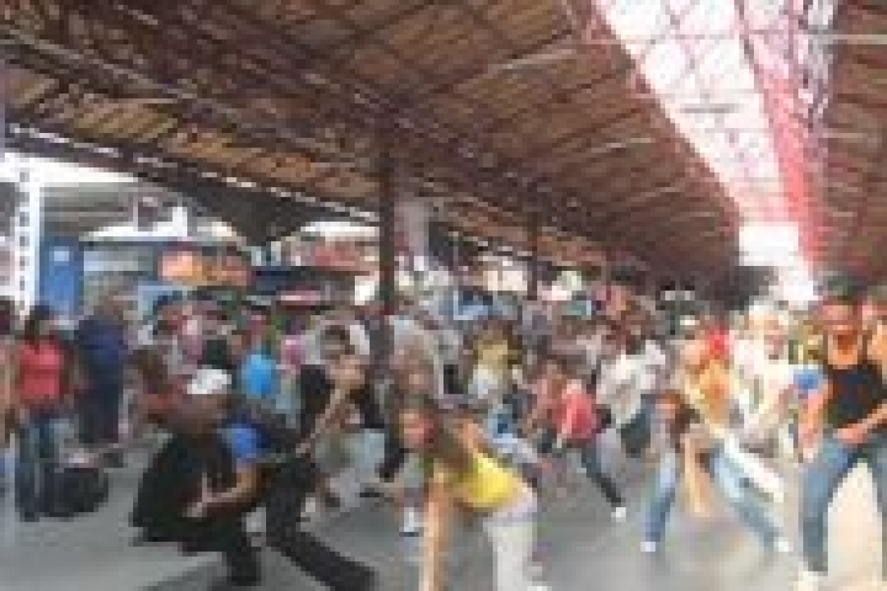 Flash Mob Jackson impressionnants Flash Mob Jackson impressionnants