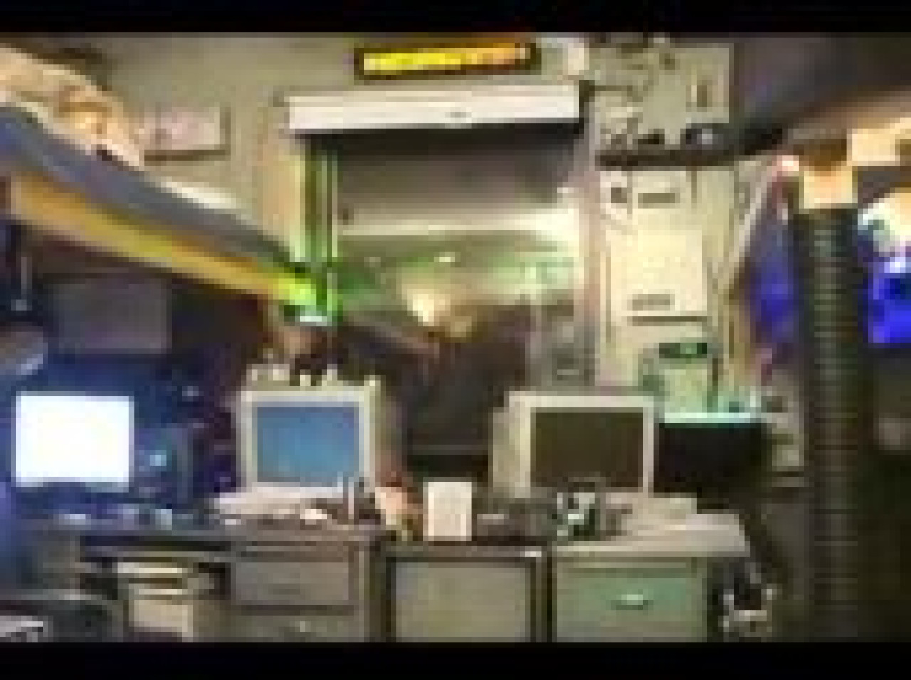 DJ Patrick... dans sa chambre! 