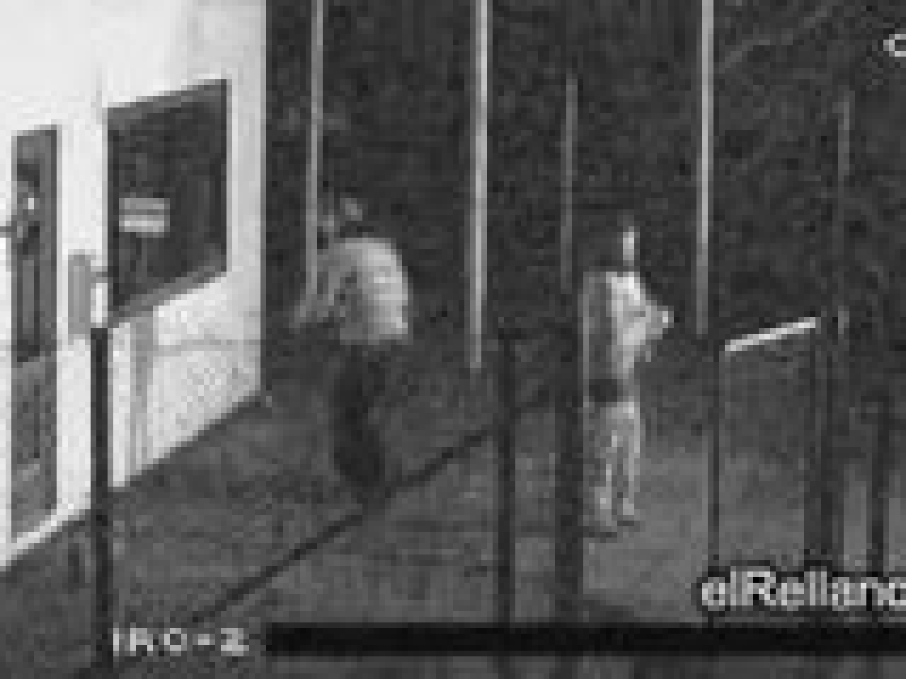 Il cambriole à coup de boule !! Il cambriole à coup de boule !!