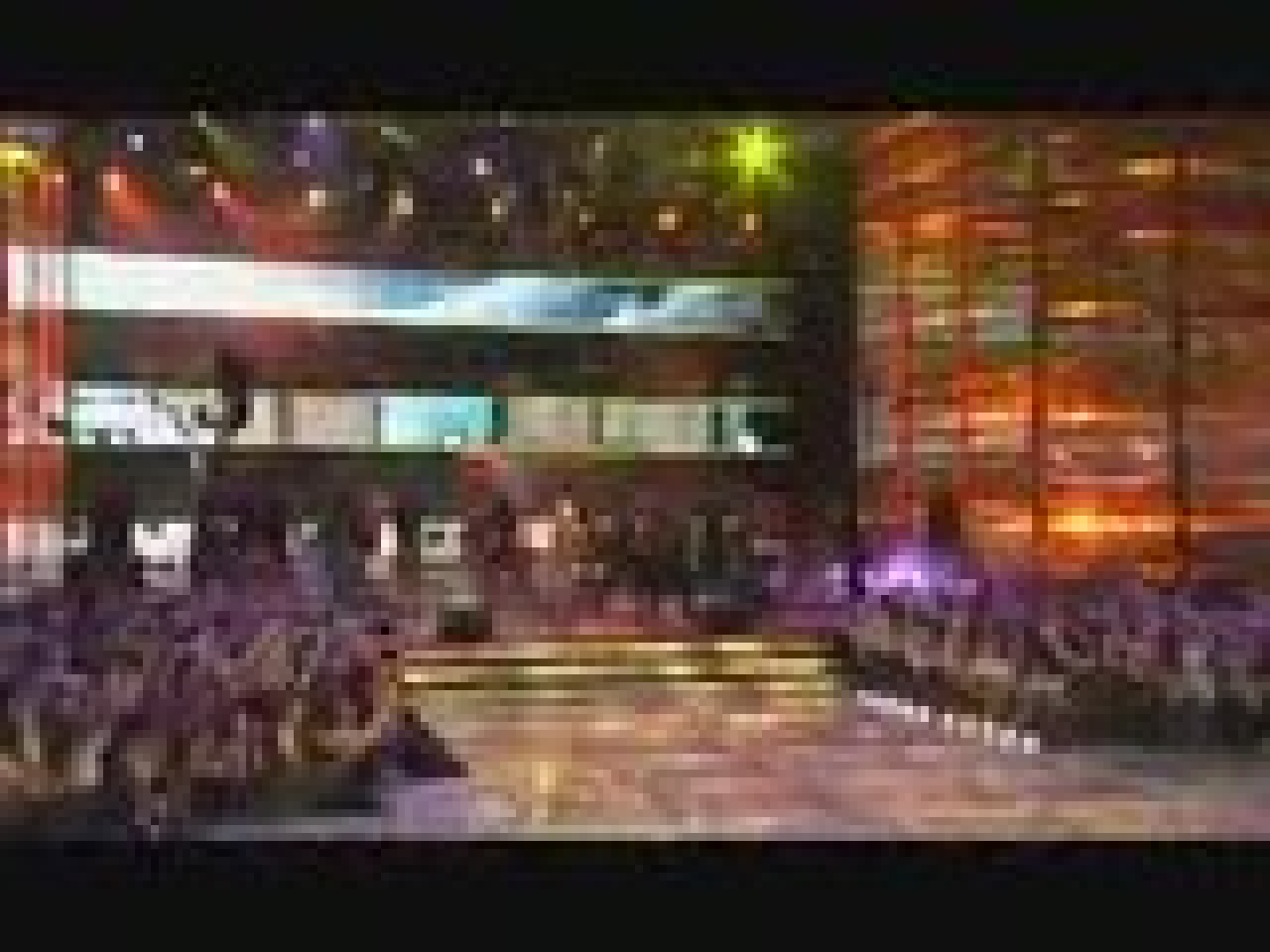 Lady Gaga s'enflamme Lady Gaga s'enflamme