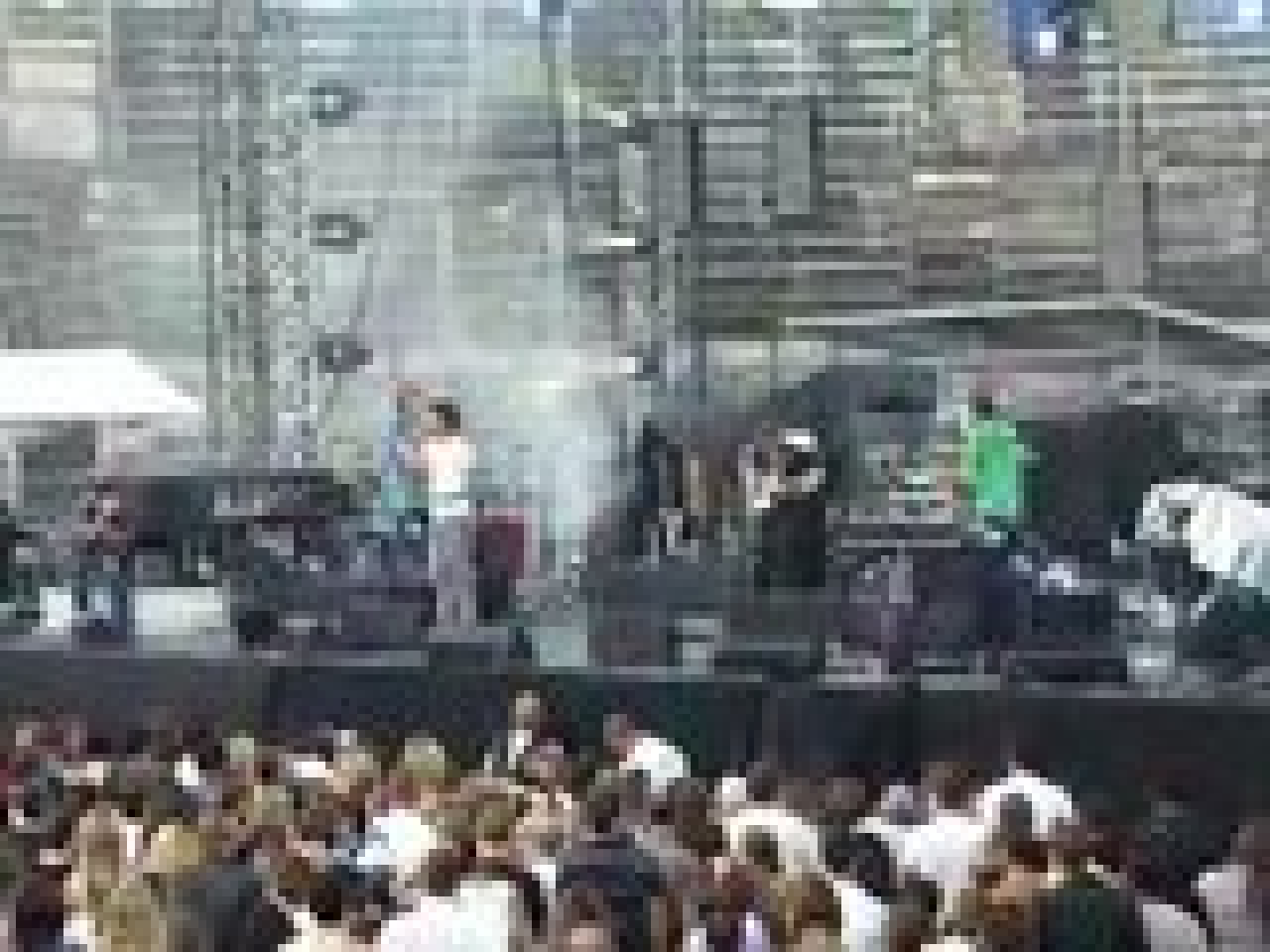 Madhi sur scène avec Alicia Keys Madhi sur scène avec Alicia Keys