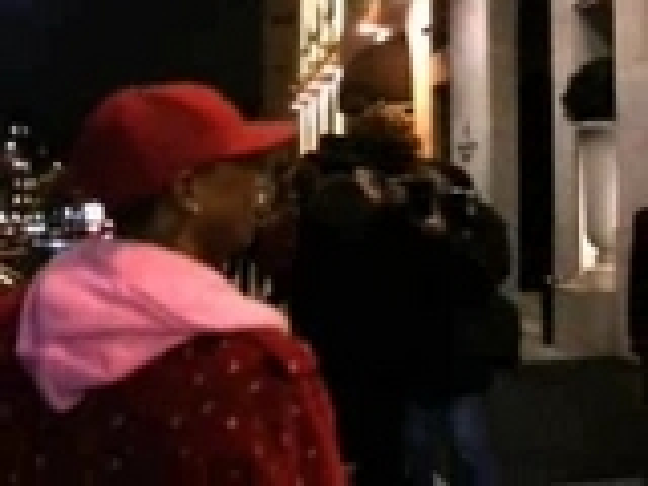 Pharrell fait son show au mcdo! Pharrell fait son show au mcdo!