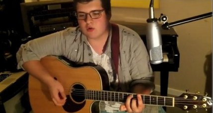 Noah Sexy and I Know It Noah Sexy and I Know It