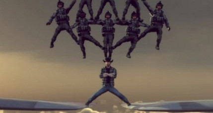 Quand Chuck Norris parodie JCVD (vidéo) Quand Chuck Norris parodie JCVD (vidéo)