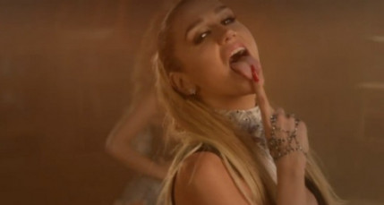 Découvrez "Timber", le nouveau clip sexy de Pitbull et Ke$ha Découvrez "Timber", le nouveau clip sexy de Pitbull et Ke$ha