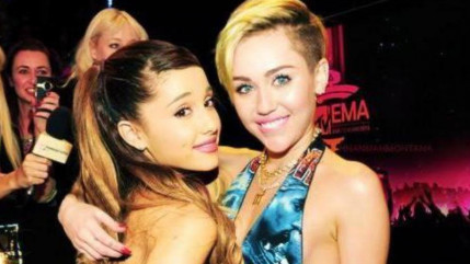 Le sublime duo d'Ariana Grande et Miley Cyrus !