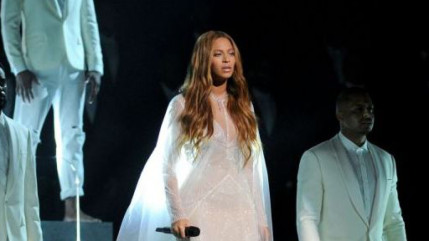 D&eacute;couvrez la prestation de Beyonc&eacute; aux Grammy Awards !
