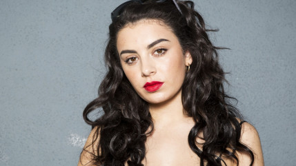 D&eacute;couvrez le nouveau clip de Charli XCX " Famous" !