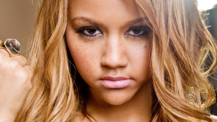 Découvrez le clip "Bum Bum" de Kat DeLuna! Découvrez le clip "Bum Bum" de Kat DeLuna!