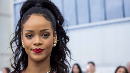 Rihanna dévoile "American Oxygen", son nouveau titre! Rihanna dévoile "American Oxygen", son nouveau titre!