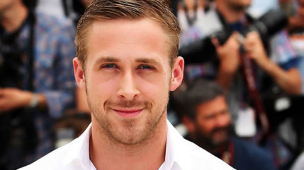 Ryan Gosling mange enfin ses c&eacute;r&eacute;ales !