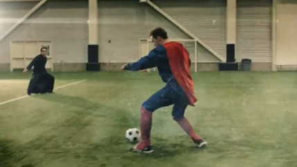 Des super-héros qui jouent au football! Des super-héros qui jouent au football!