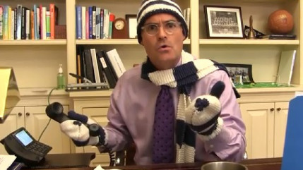 Il annonce la fermeture de l'&eacute;cole en mode Reine Des Neiges!