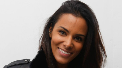 Shy'm fait une chute mémorable à Bercy ! Shy'm fait une chute mémorable à Bercy !