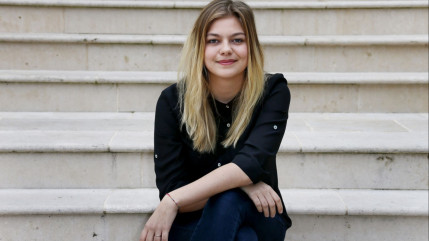 Louane chante "Nos Secrets" en live pour Canal+ ! Louane chante "Nos Secrets" en live pour Canal+ !