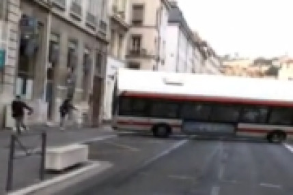 Accident TCL à Bellecour... en 3D ! Accident TCL à Bellecour... en 3D !