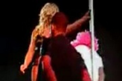 Britney Spears et son lap dance Britney Spears et son lap dance
