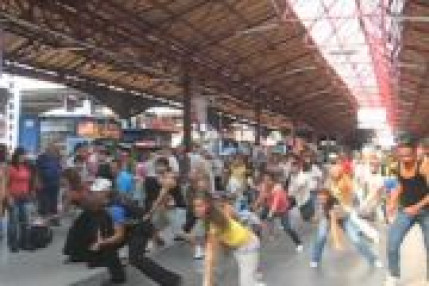 Flash Mob Jackson impressionnants Flash Mob Jackson impressionnants